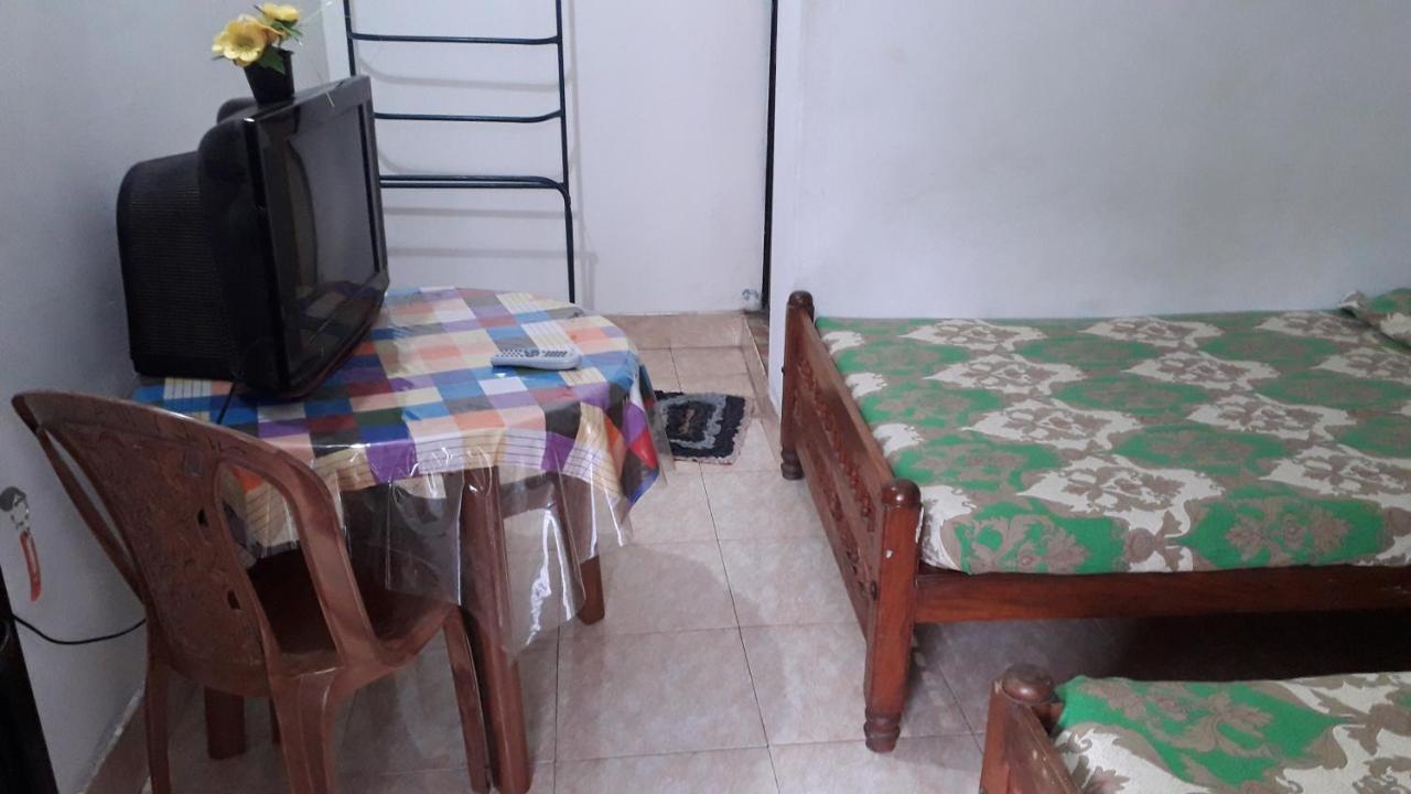Kunam Beach Rest Inn Batticaloa Esterno foto