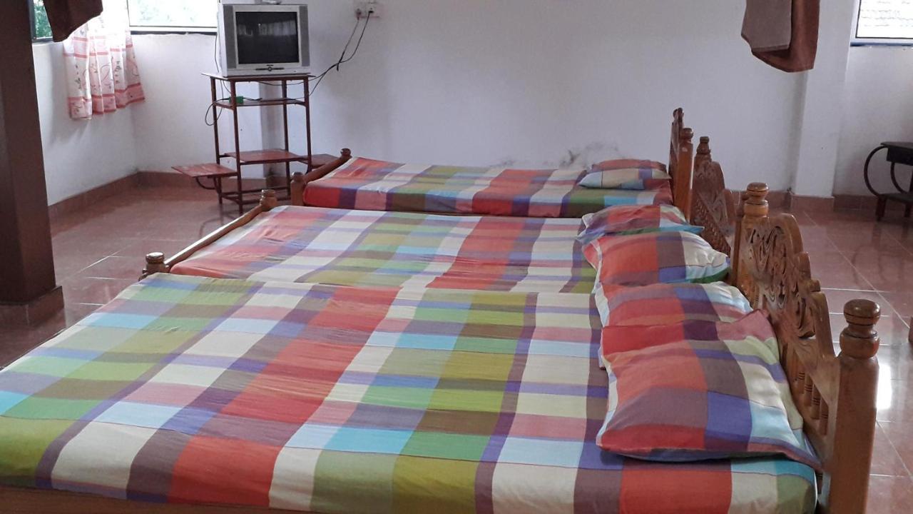 Kunam Beach Rest Inn Batticaloa Esterno foto