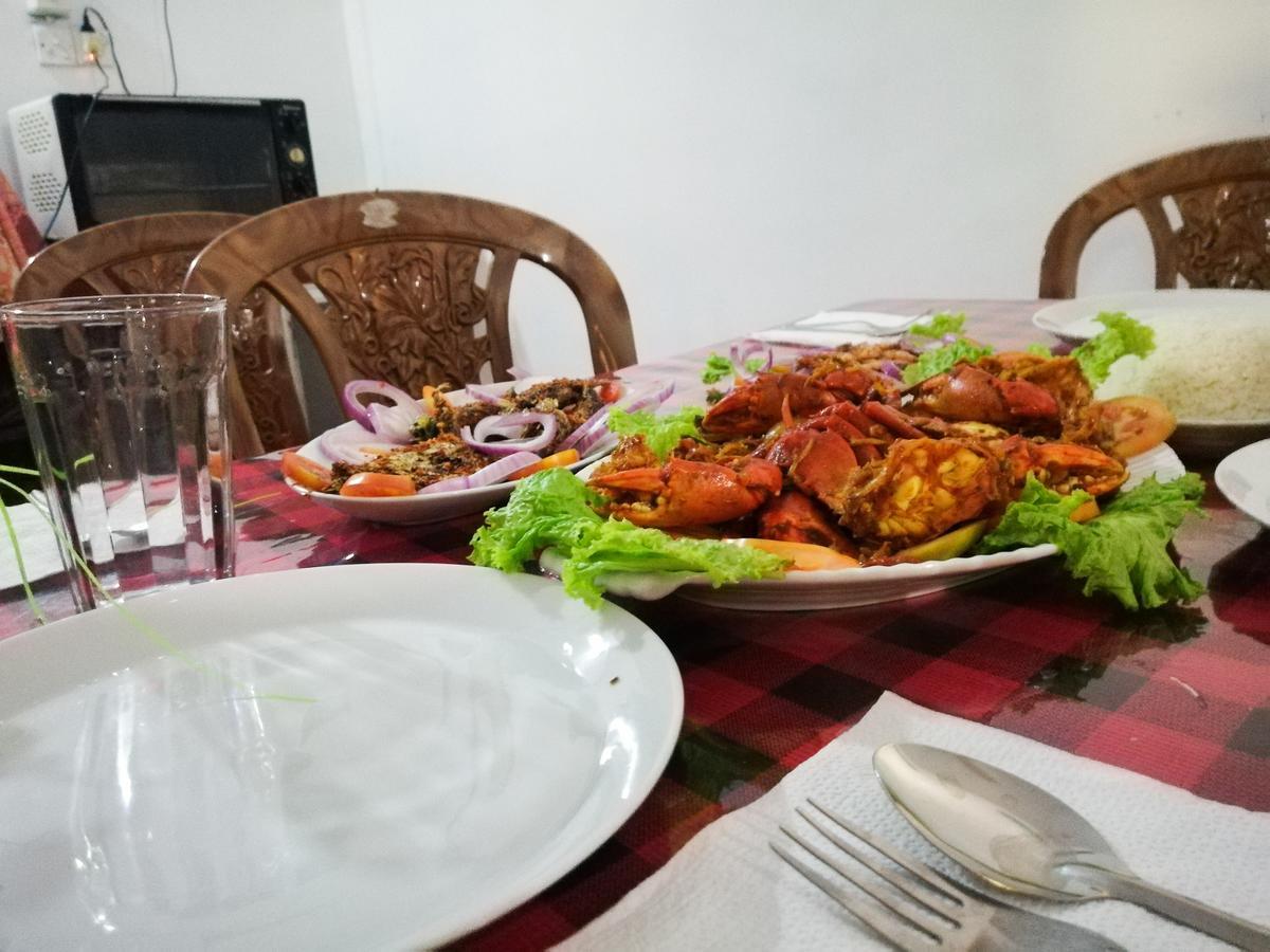 Kunam Beach Rest Inn Batticaloa Esterno foto