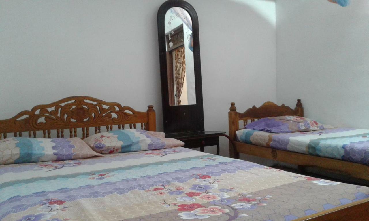 Kunam Beach Rest Inn Batticaloa Esterno foto