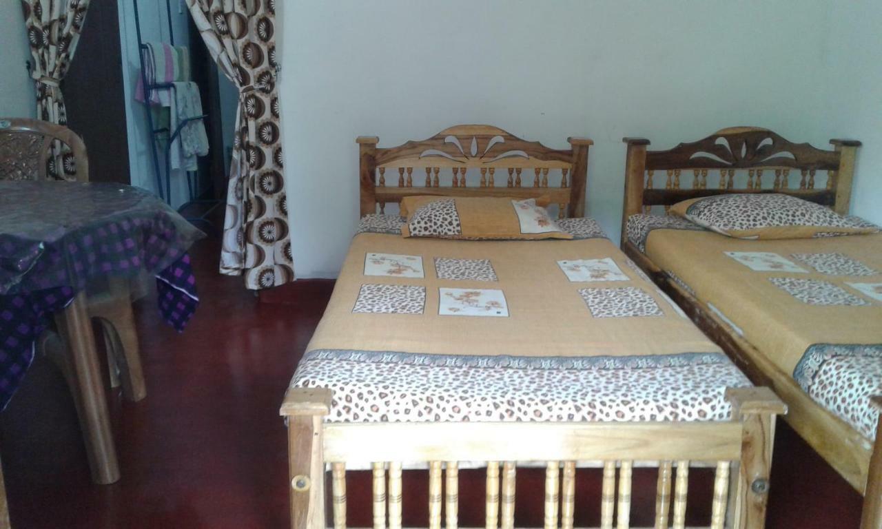 Kunam Beach Rest Inn Batticaloa Esterno foto